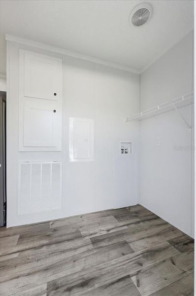 Spacious, unfurnished interior of a new home in , Port Richey (Image 26).