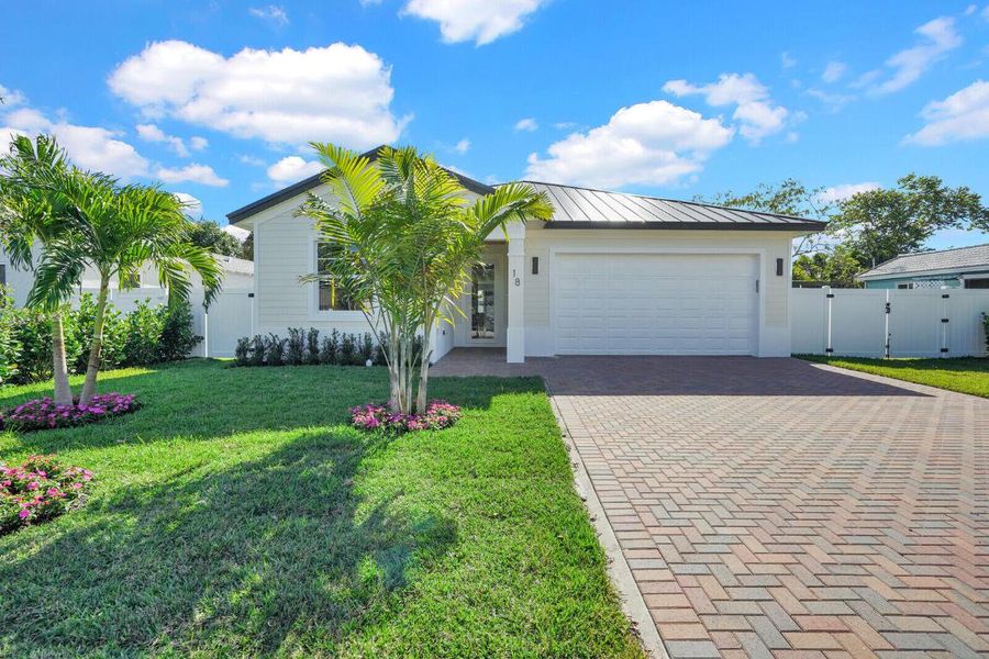 18 SW 6th Street, Delray Beach