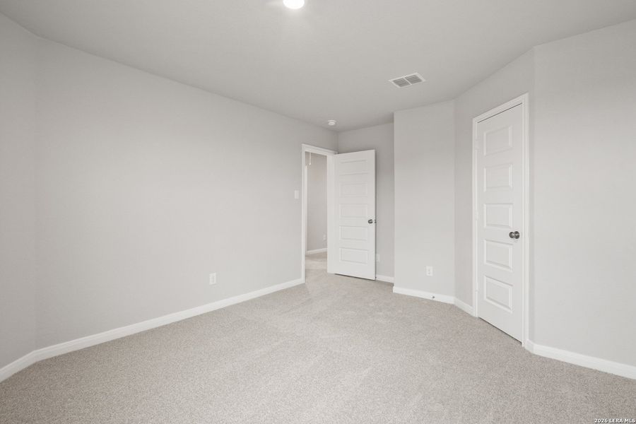 Spacious, unfurnished interior of a new home in Abbott Place, St. Hedwig (Image 23).