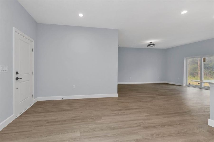 Spacious, unfurnished interior of a new home in , Port Charlotte (Image 25). Spacious, unfurnished interior of a new home in , Port Charlotte (Image 25).