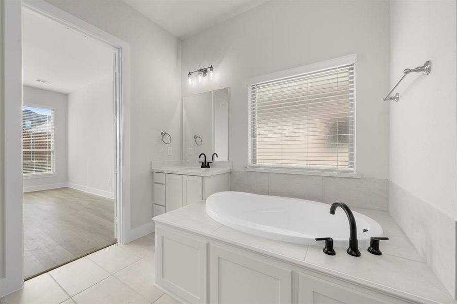 Furnished interior view inside a new home in The Retreat - Phase 1, Waxahachie (Image 8).