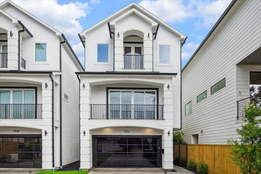 Welcome to 902 Knox A. Just completed new construction with double wide driveway and private gated entrance. Welcome to 902 Knox A. Just completed new construction with double wide driveway and private gated entrance.