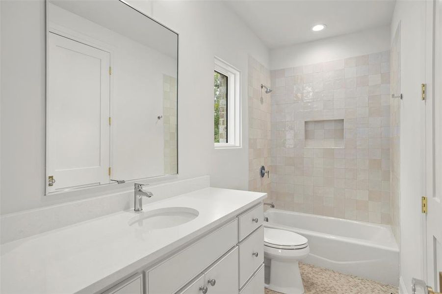 Furnished interior view inside a new home in , Dallas (Image 26).