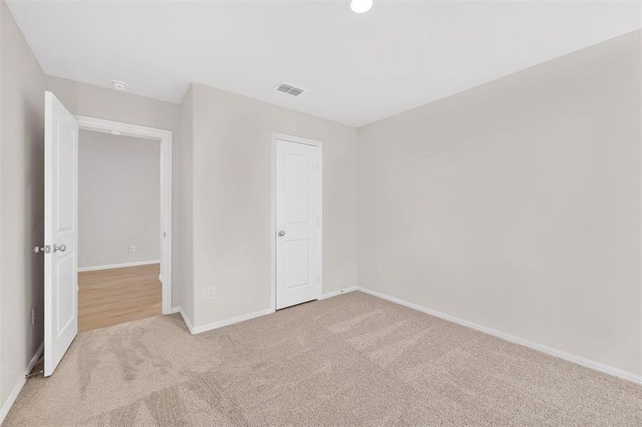 Spacious, unfurnished interior of a new home in Verandah, Royse City (Image 35).