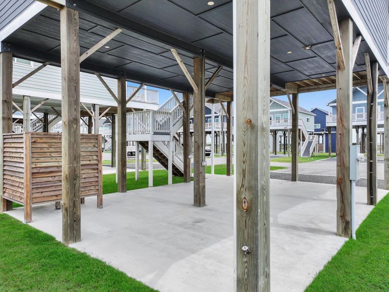 Exterior details and patio area of a home in , Crystal Beach (Image 21).