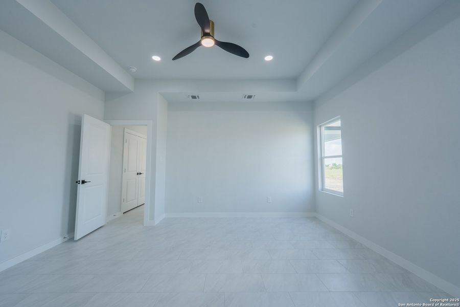 Spacious, unfurnished interior of a new home in , Natalia (Image 27). Spacious, unfurnished interior of a new home in , Natalia (Image 27).