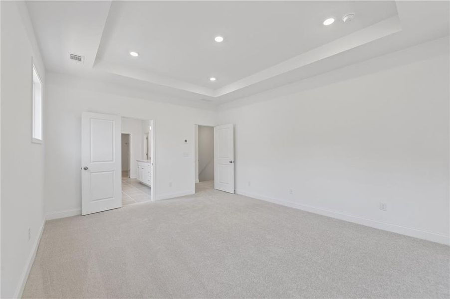 Spacious, unfurnished interior of a new home in Bailey Fence, Dacula (Image 25).
