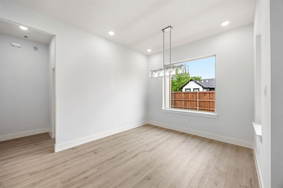 Spacious, unfurnished interior of a new home in , Tool (Image 15).