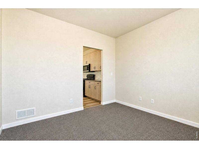 Spacious, unfurnished interior of a new home in , Johnstown (Image 26).