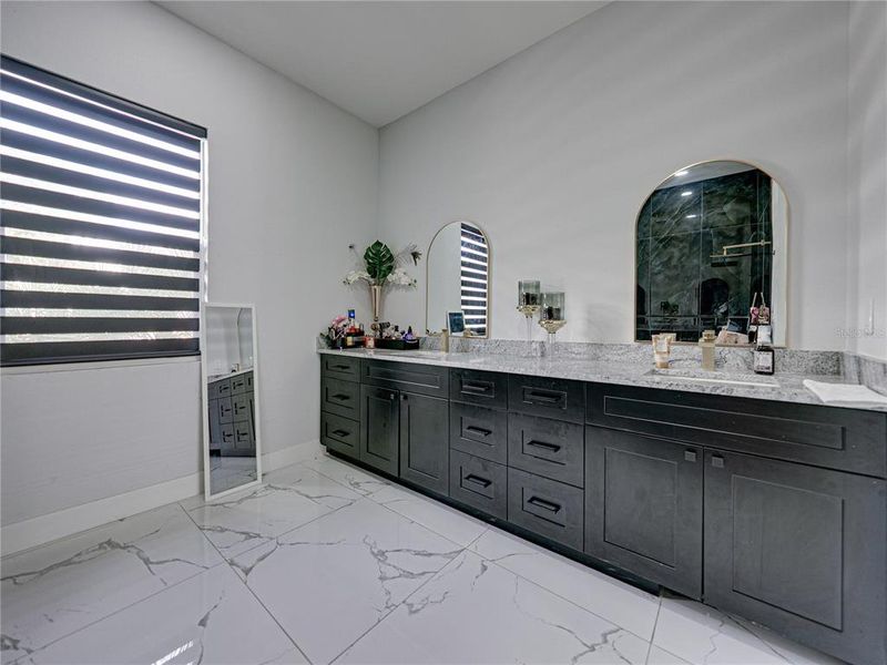 Furnished interior view inside a new home in , Lakeland (Image 36).