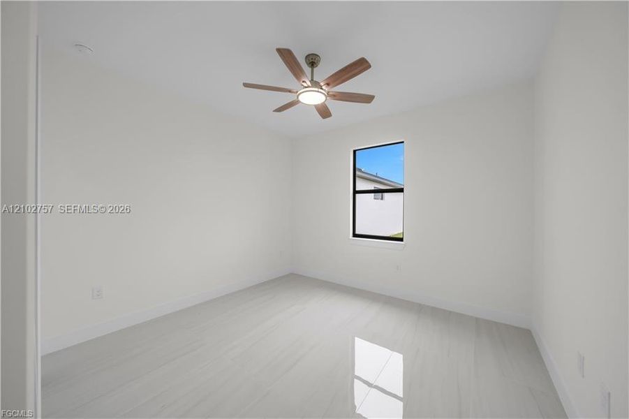 Spacious, unfurnished interior of a new home in , Lehigh Acres (Image 39).