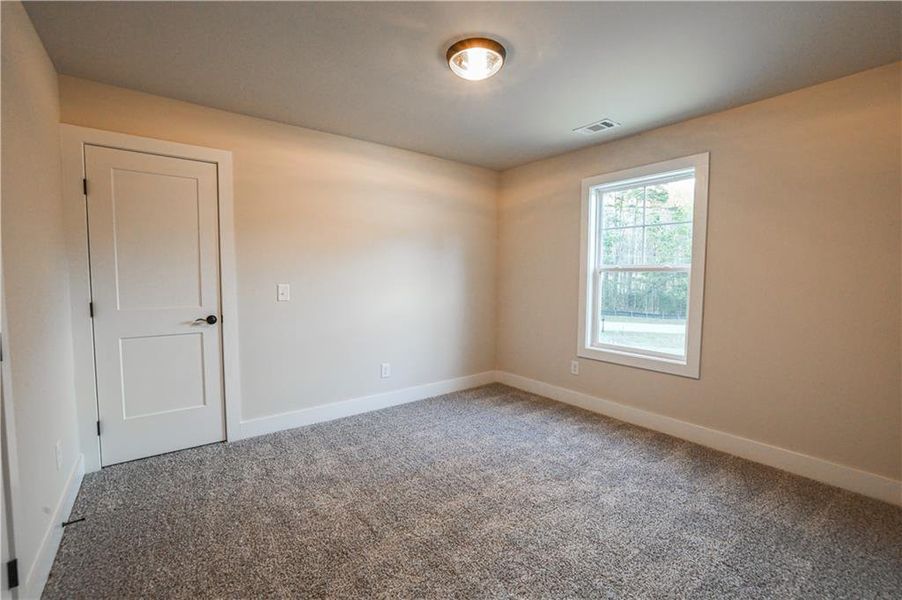 Spacious, unfurnished interior of a new home in , Jefferson (Image 49).