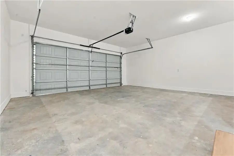 Spacious, unfurnished interior of a new home in , Austell (Image 34).
