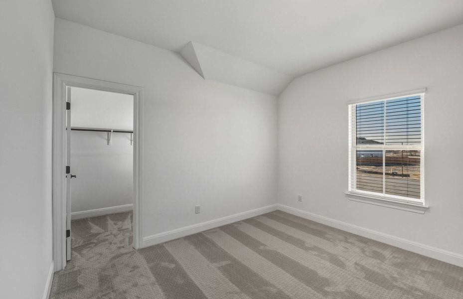 Spacious, unfurnished interior of a new home in Santa Rita Ranch, Liberty Hill (Image 26).