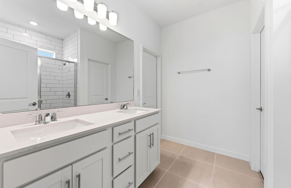 Furnished interior view inside a new home in Caldera, Spring Hill (Image 10).