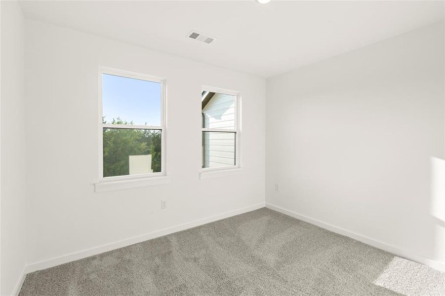 Spacious, unfurnished interior of a new home in , Melissa (Image 15).