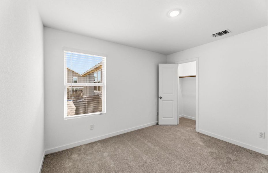 Spacious, unfurnished interior of a new home in Sonterra, Jarrell (Image 41).