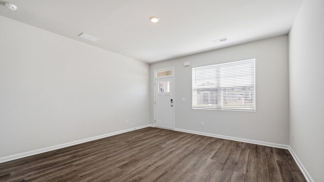 Spacious, unfurnished interior of a new home in Willowbrook, Winder (Image 16).