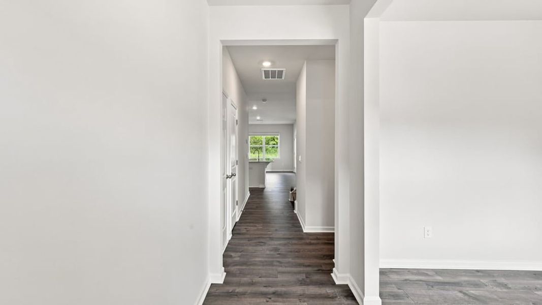 Spacious, unfurnished interior of a new home in Woodglen, Piedmont (Image 16). Spacious, unfurnished interior of a new home in Woodglen, Piedmont (Image 16).
