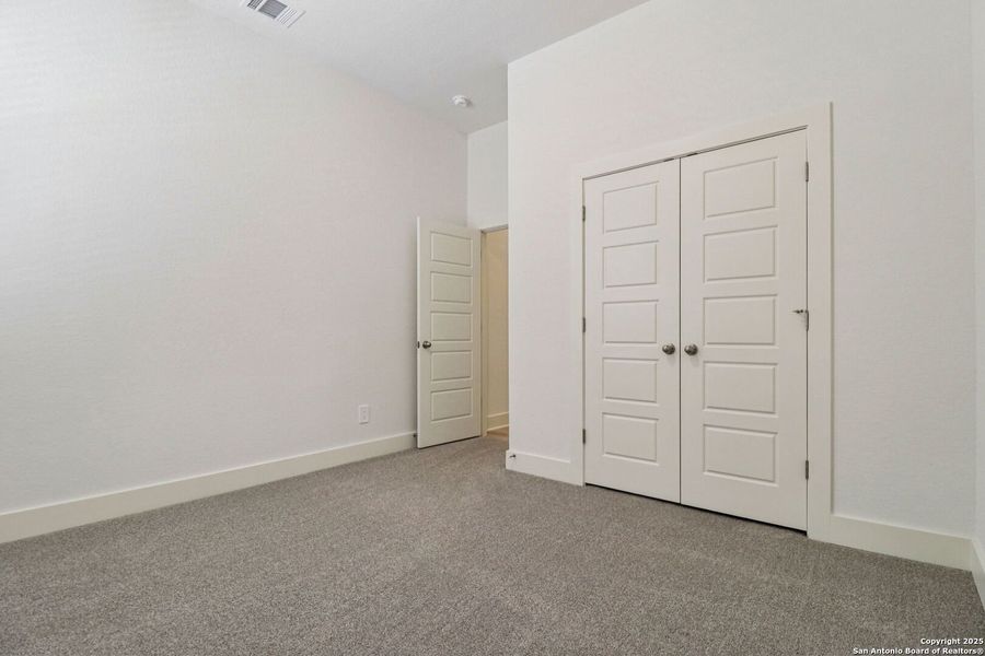 Spacious, unfurnished interior of a new home in Sagebrooke - Classic Series, San Antonio (Image 25). Spacious, unfurnished interior of a new home in Sagebrooke - Classic Series, San Antonio (Image 25).