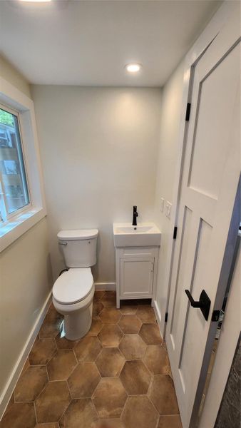 Full bathroom. Full bathroom.