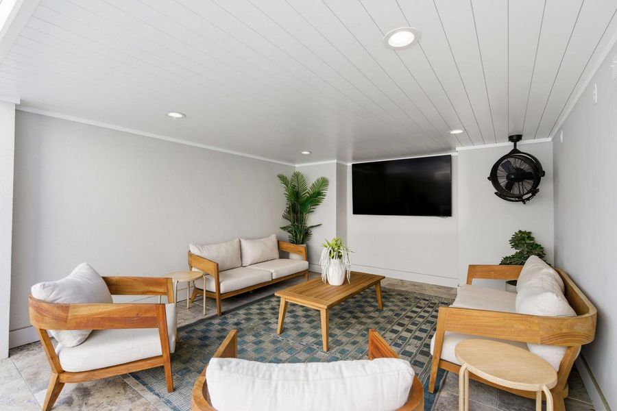 Image 50 of a home in .