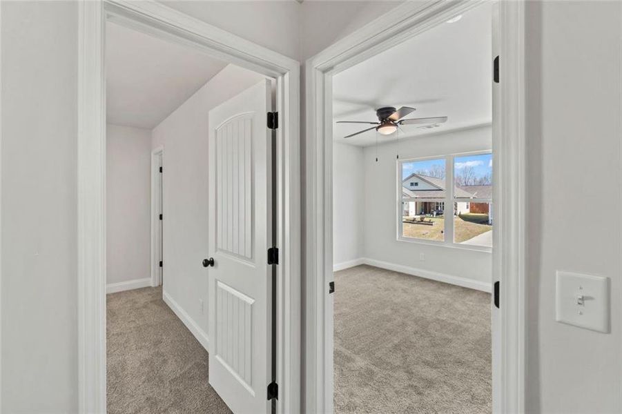 Spacious, unfurnished interior of a new home in , Alto (Image 15).