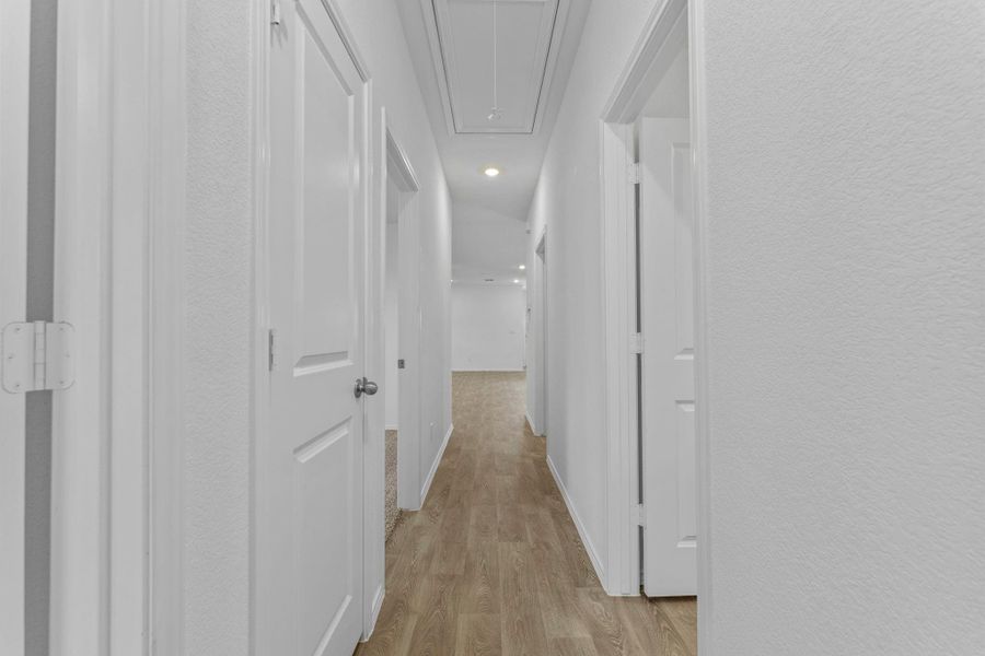 Spacious, unfurnished interior of a new home in Valverde, Bastrop (Image 13).