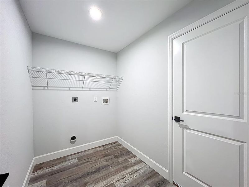 Spacious, unfurnished interior of a new home in , Ocala (Image 15).