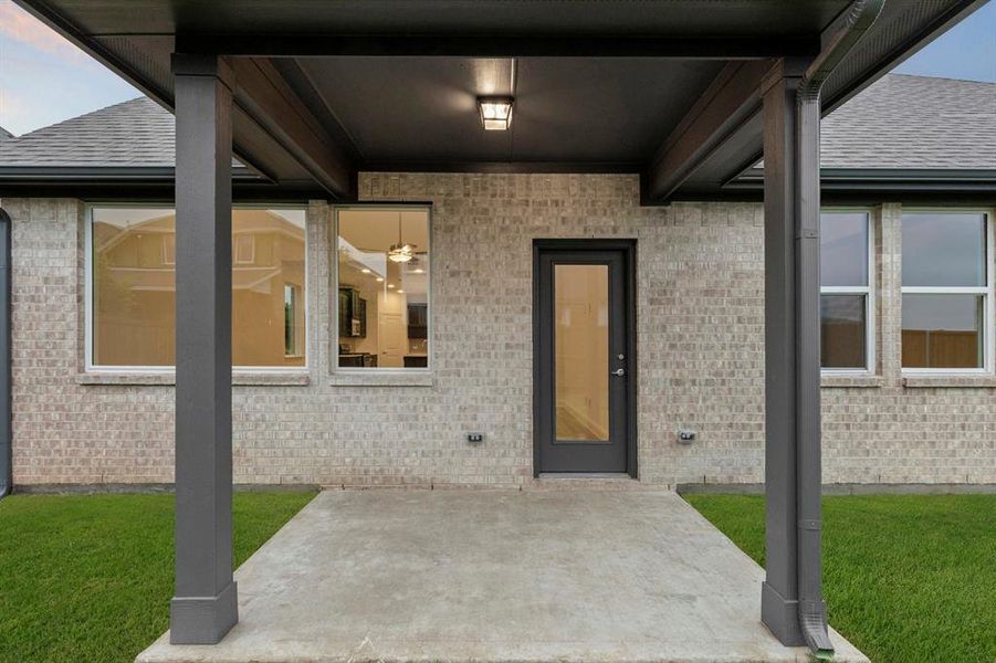 26. 2223 Riverbend - Patio 26. 2223 Riverbend - Patio