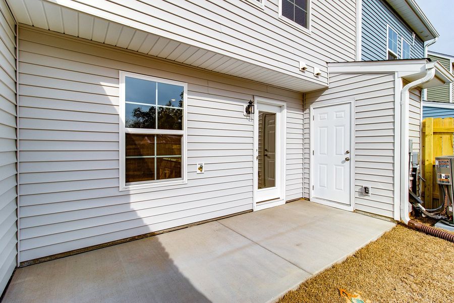 Exterior details and patio area of a home in Astoria, Columbia (Image 3).