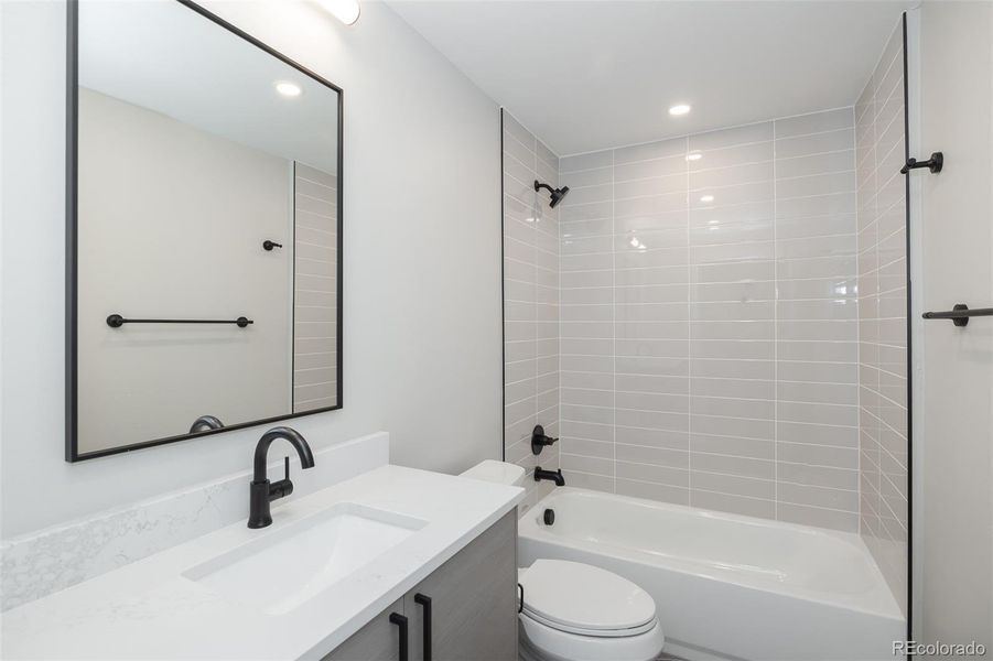 Furnished interior view inside a new home in , Winter Park (Image 16).