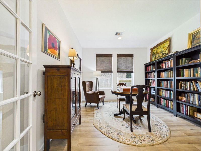 This office space has so many options! The large space could make a 4th bedroom if needed, a playroom, gameroom or office.