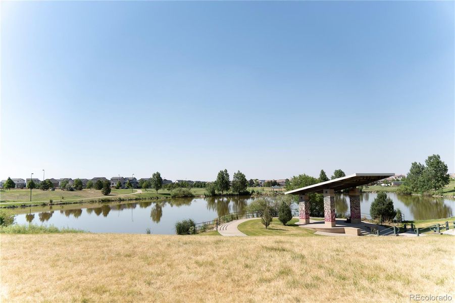 Community amenities in , Aurora (Image 25).