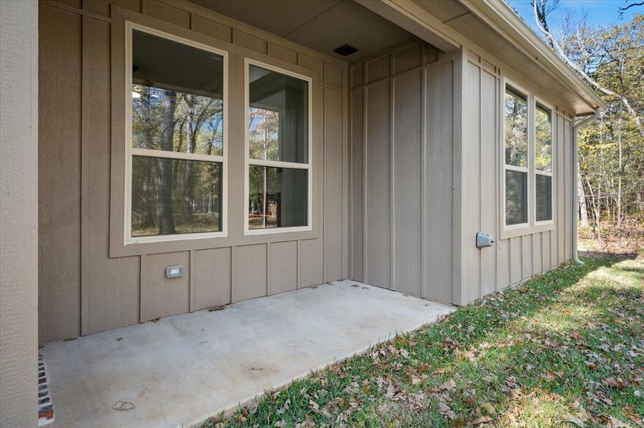 Exterior details and patio area of a home in , Trinidad (Image 4).