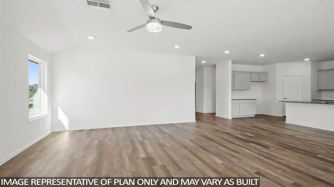 Spacious, unfurnished interior of a new home in East Williams Cove, Conroe (Image 13). Spacious, unfurnished interior of a new home in East Williams Cove, Conroe (Image 13).