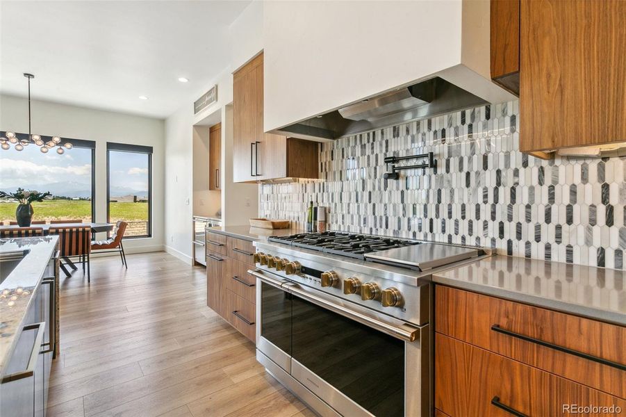 Huge gas range with two ovens