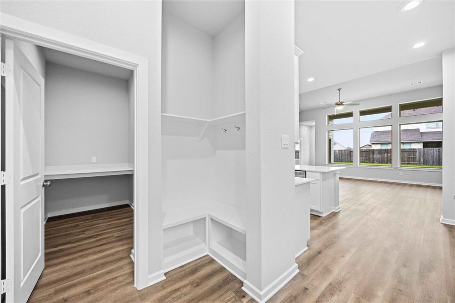 Spacious, unfurnished interior of a new home in Lago Mar  50'  &  55', Texas City (Image 35).