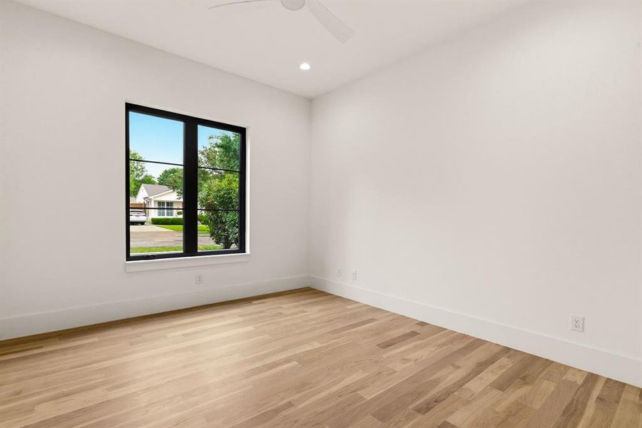 Spacious, unfurnished interior of a new home in , Dallas (Image 38).