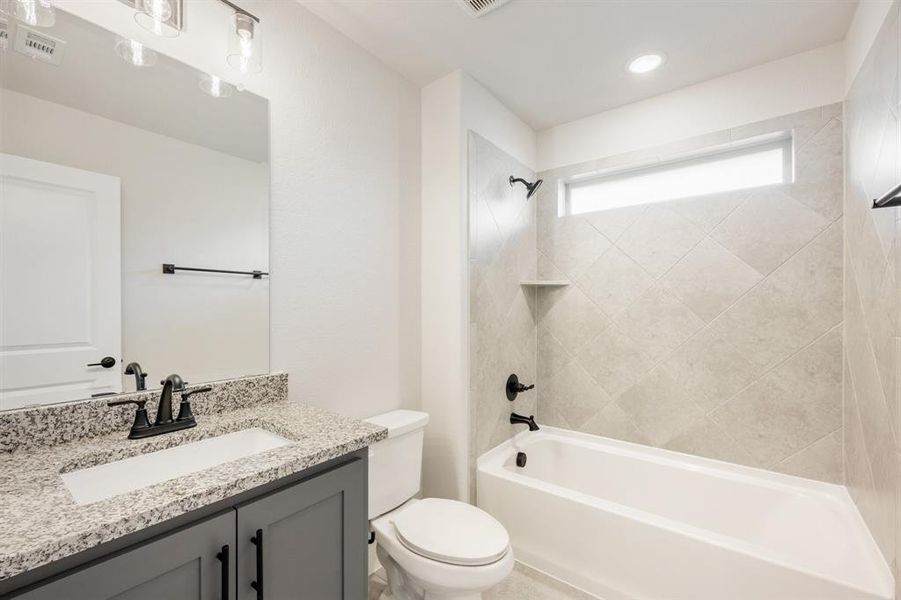 Furnished interior view inside a new home in Ridgepoint, Midlothian (Image 28).