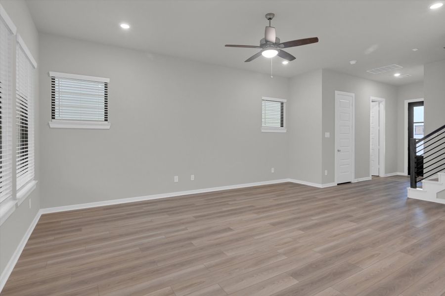 Spacious, unfurnished interior of a new home in Summer Place  35', Montgomery (Image 25).