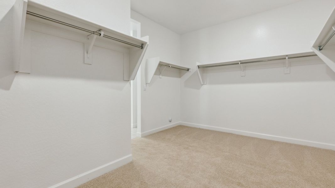 Spacious, unfurnished interior of a new home in Zanjero Pass, Waddell (Image 18).