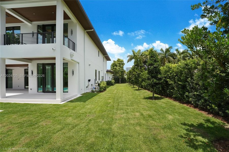 Exterior details and patio area of a home in , Pinecrest (Image 27).