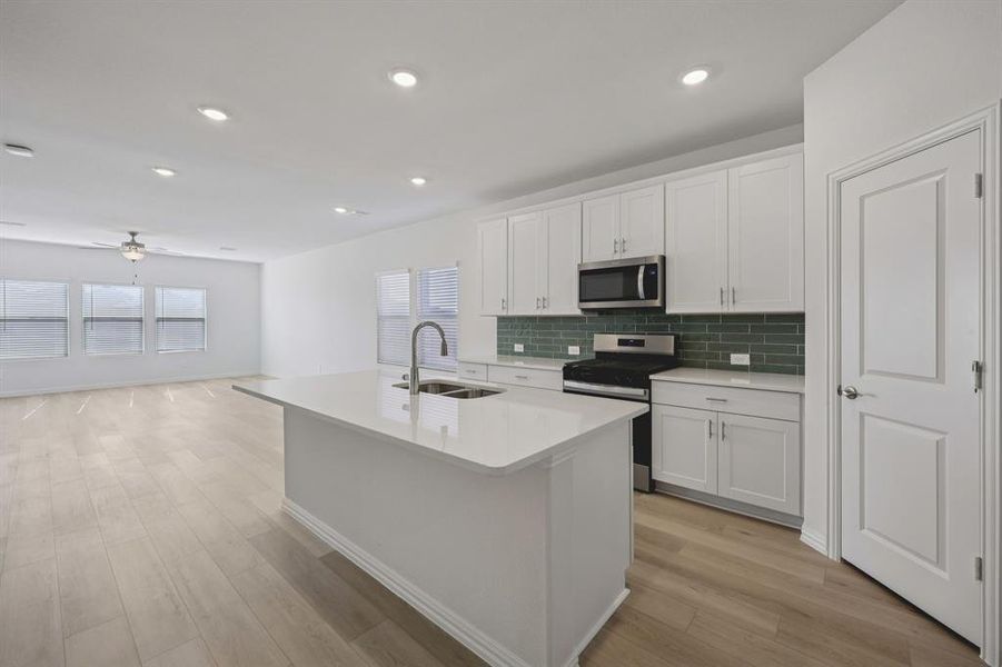 Furnished interior view inside a new home in Lakehaven - Signature Series, Farmersville (Image 11).