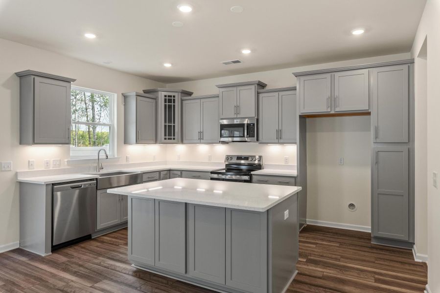 Furnished interior view inside a new home in Parker's Preserve, Ridgeville (Image 11).
