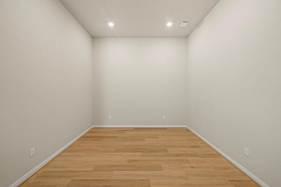 Spacious, unfurnished interior of a new home in Two Step Farm, Montgomery (Image 27). Spacious, unfurnished interior of a new home in Two Step Farm, Montgomery (Image 27).