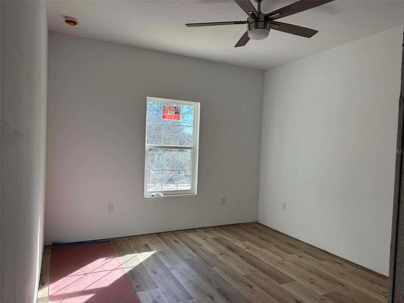 Spacious, unfurnished interior of a new home in , Williston (Image 9).