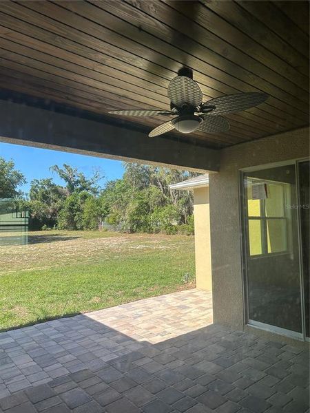 Exterior details and patio area of a home in , Valrico (Image 20).