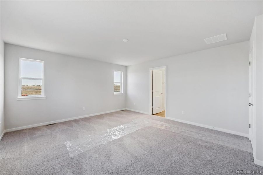 Spacious, unfurnished interior of a new home in Sweetgrass, Dacono (Image 20).