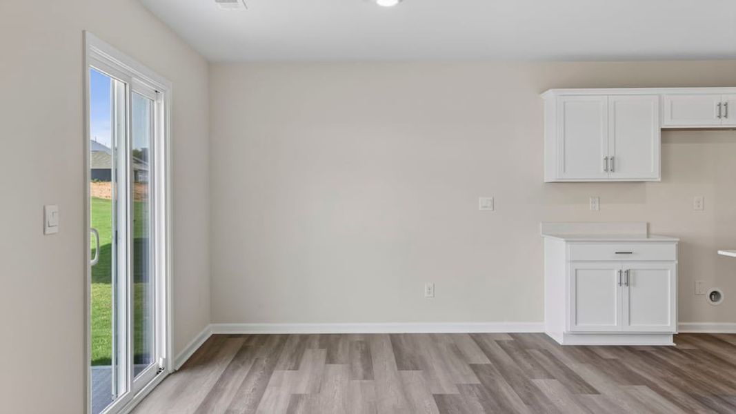 Spacious, unfurnished interior of a new home in Cedar Gap, Fountain Inn (Image 22).